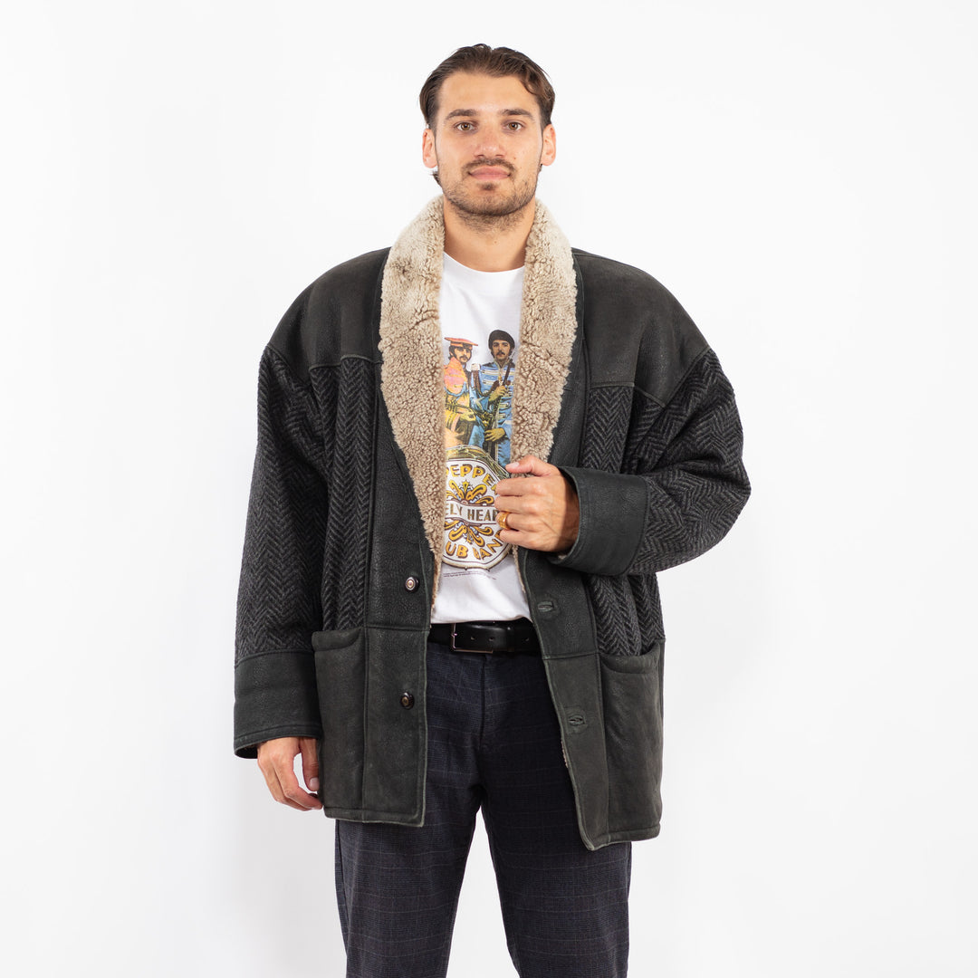 Vintage 90's Men Sheepskin Coat in BlackZ2234
