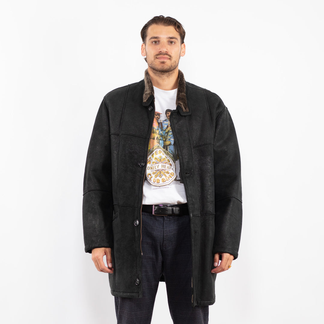 Vintage 90's Men Sheepskin Coat in BlackZ2237