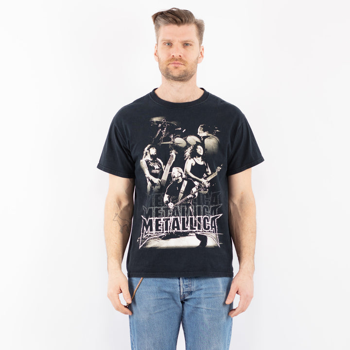 Vintage 00's Men Metallica Print T-Shirt in Dark Blue