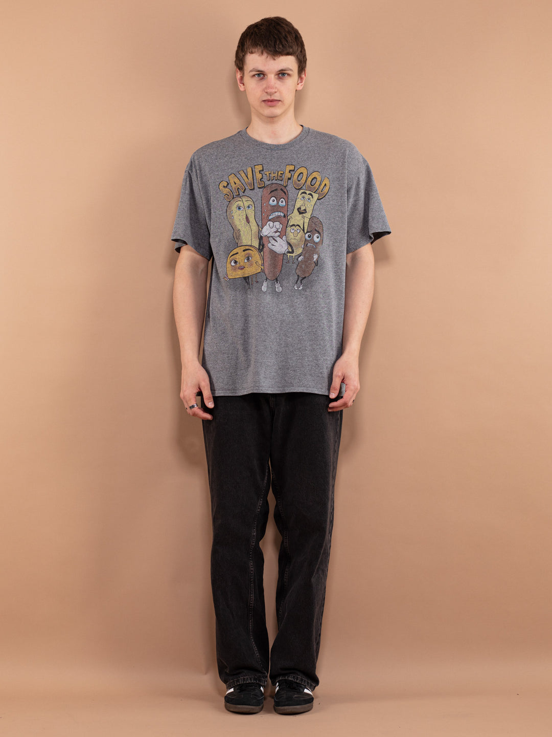 Vintage 00's Men T-shirt with Sausage Party print - NorthernGrip