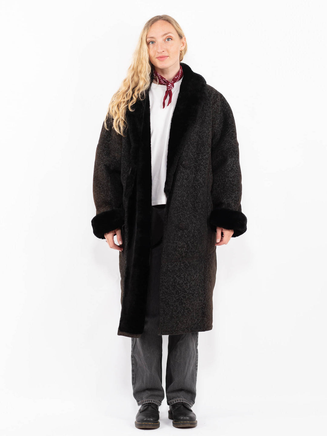 Vintage 90's Women Faux Sheepskin Coat in BlackA0624