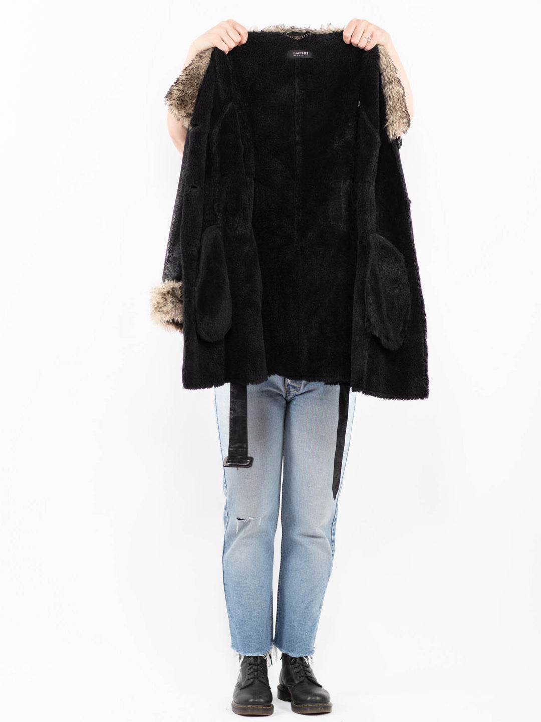 Vintage 00's Women Faux Sheepskin Coat in BlackA0568