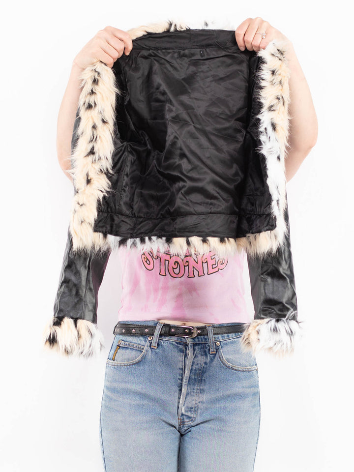 Vintage 00's Women Faux Sheepskin in BlackA0561