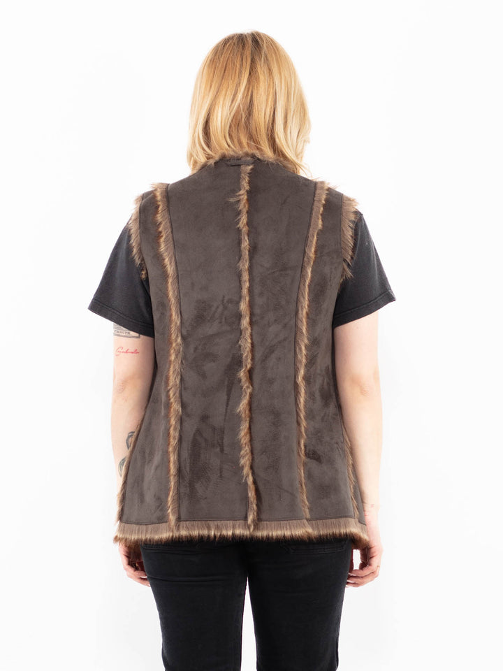 Vintage 00's Women Faux Sheepskin Vest in BrownA0233