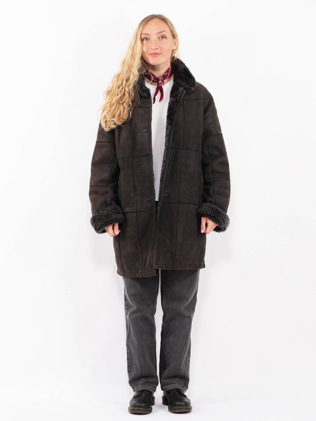 Vintage 00's Women Sheepskin Coat in BlackA0620