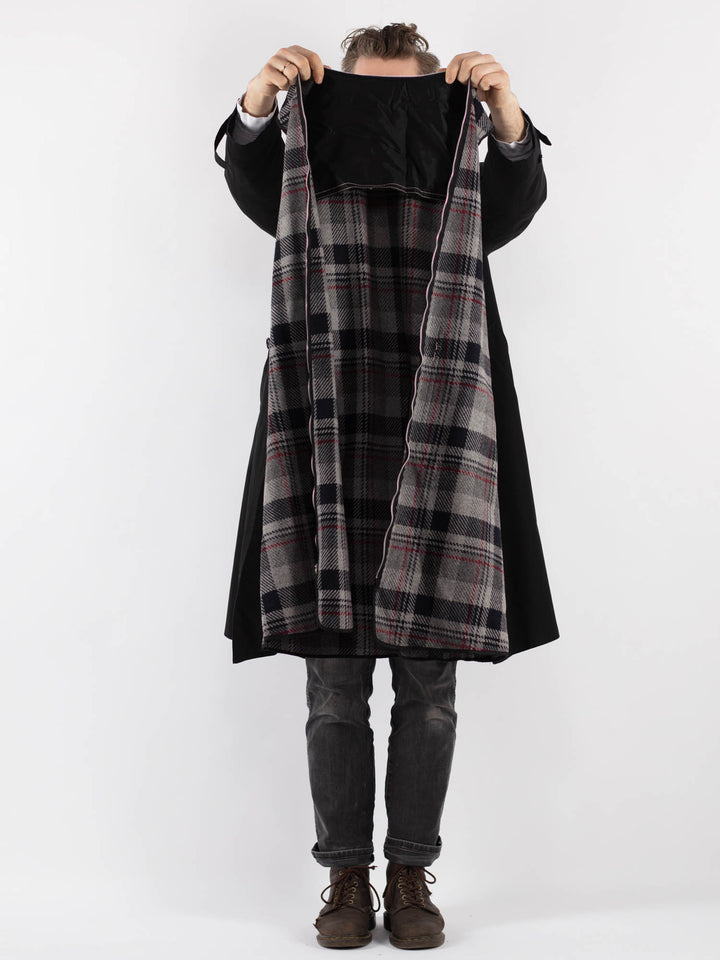 Vintage 70's Men Trench Coat in BlackZ795