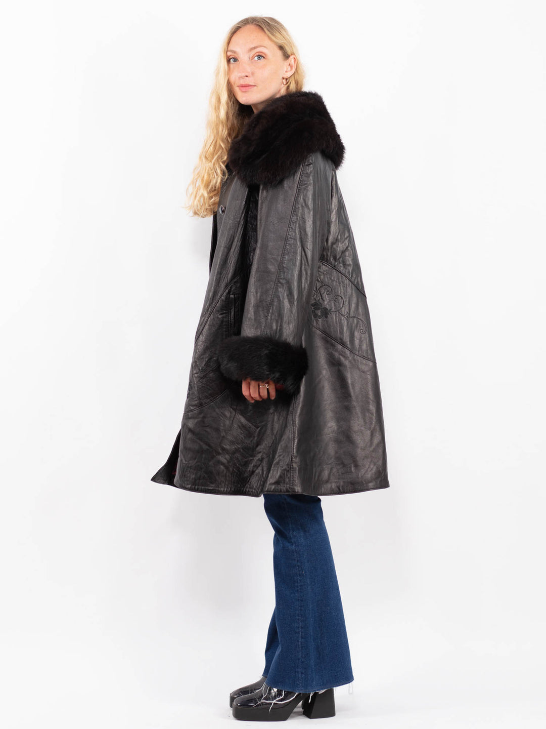 Vintage 70's Women Leather Coat in BlackA0418