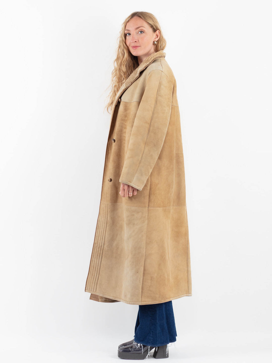 Vintage 70's Women Sheepskin Coat in BeigeV9850