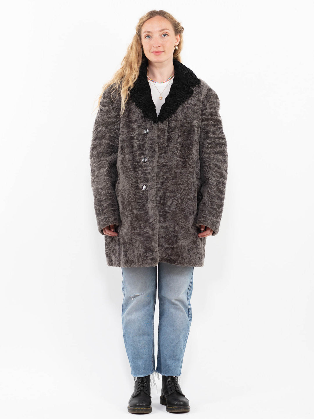 Vintage 70's Women Sheepskin Coat in GrayA0263