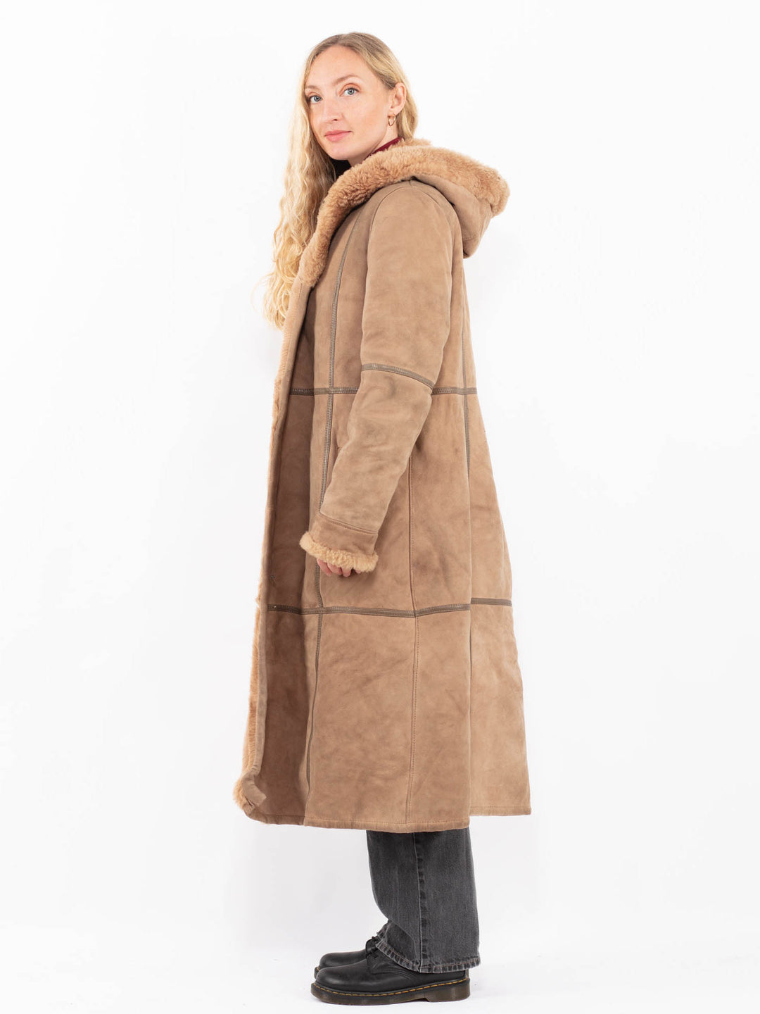 Vintage 70's Women Sheepskin Coat in BeigeA0610