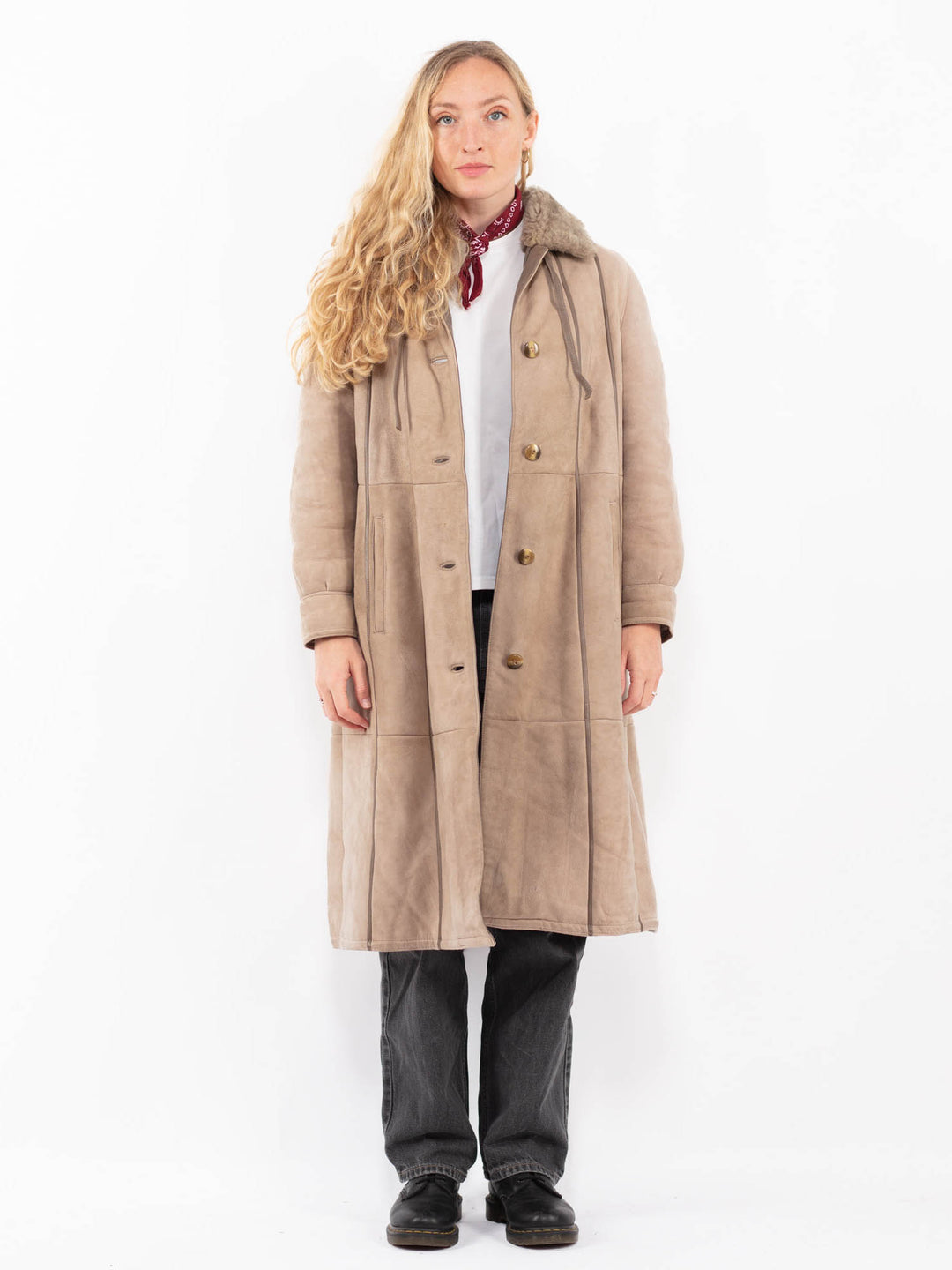 Vintage 70's Women Sheepskin Coat in BeigeA0612