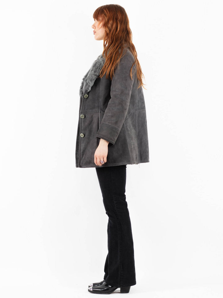Vintage 70's Women Sheepskin Coat in GrayV9771