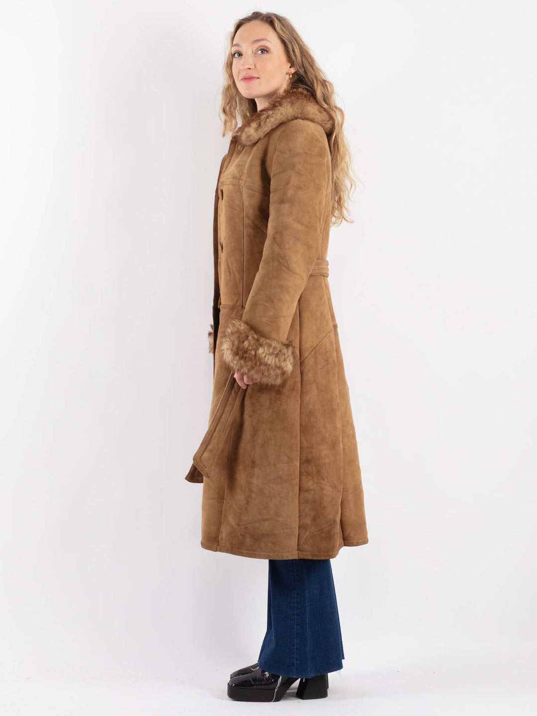 Vintage 70's Women Sheepskin Coat in BeigeV9156