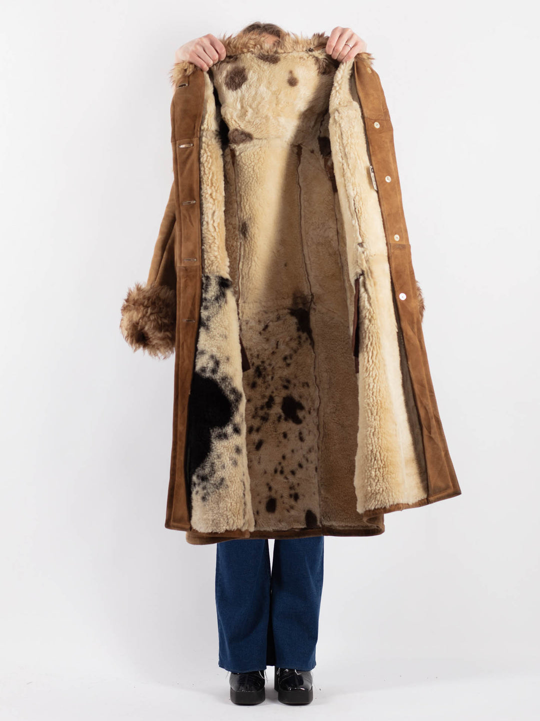 Vintage 70's Women Sheepskin Coat in BeigeV9156