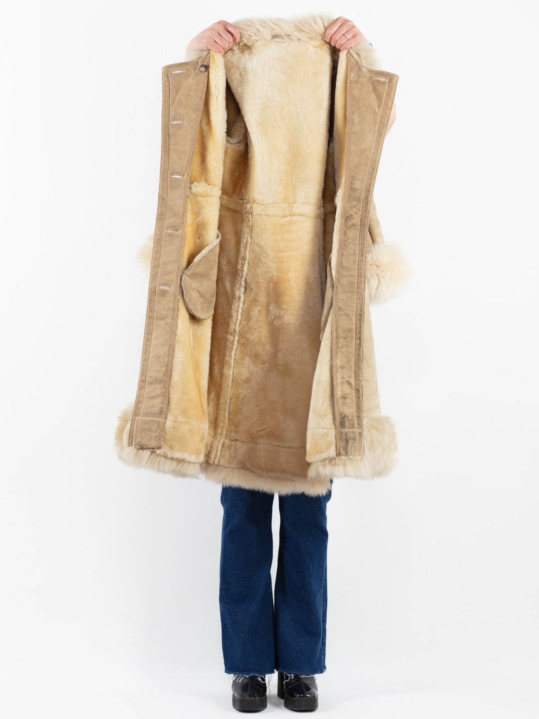 Vintage 70's Women Sheepskin Coat in BeigeV9889