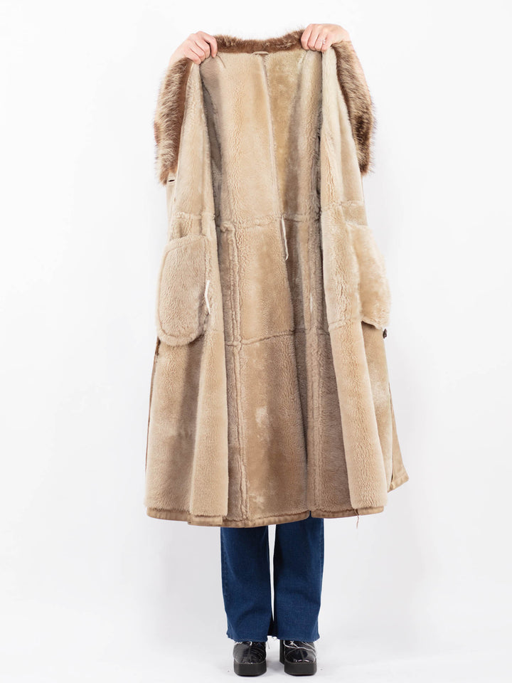 Vintage 70's Women Sheepskin Coat in BeigeA0390