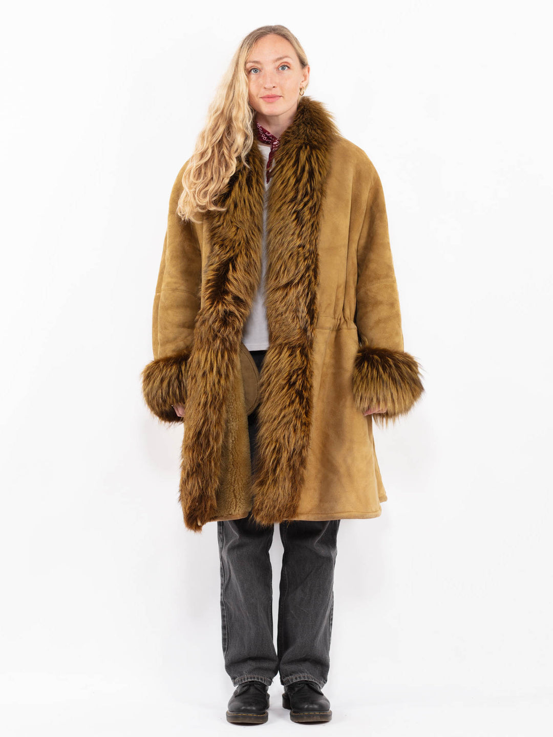 Vintage 70's Women Sheepskin Coat in BrownA0657
