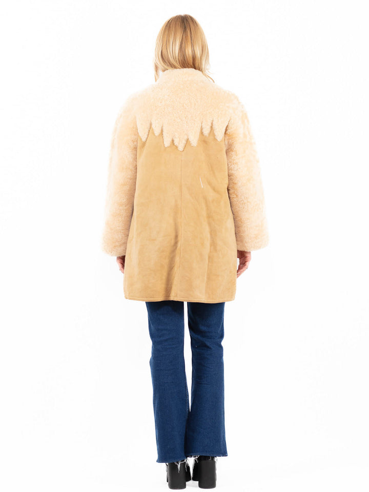 Vintage 70's Women Sheepskin Shearling Coat in BeigeA0103