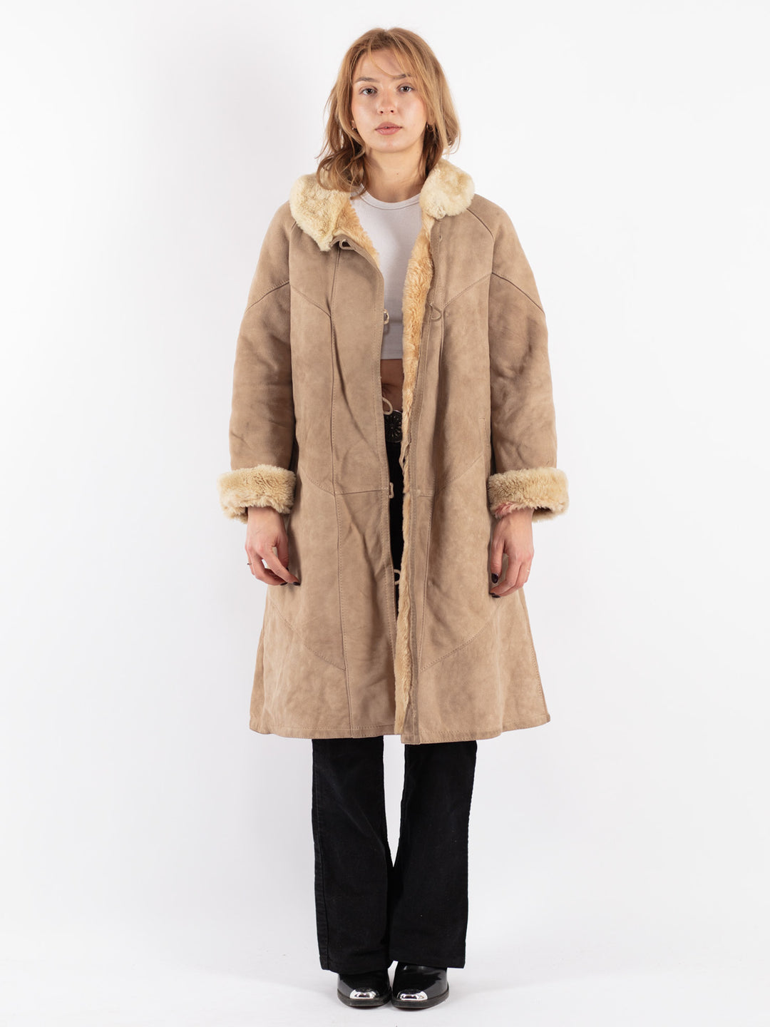Vintage 70's Women Sheepskin Coat in Beige