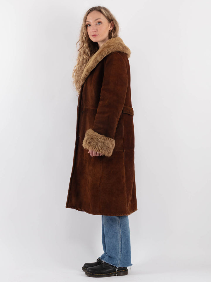 Vintage 70's Women Sheepskin Shearling Coat in BrownV9281