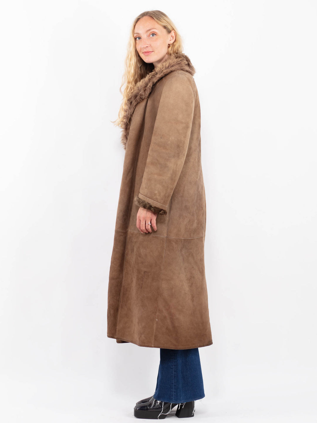 Vintage 70's Women Sheepskin Coat in BrownA0468