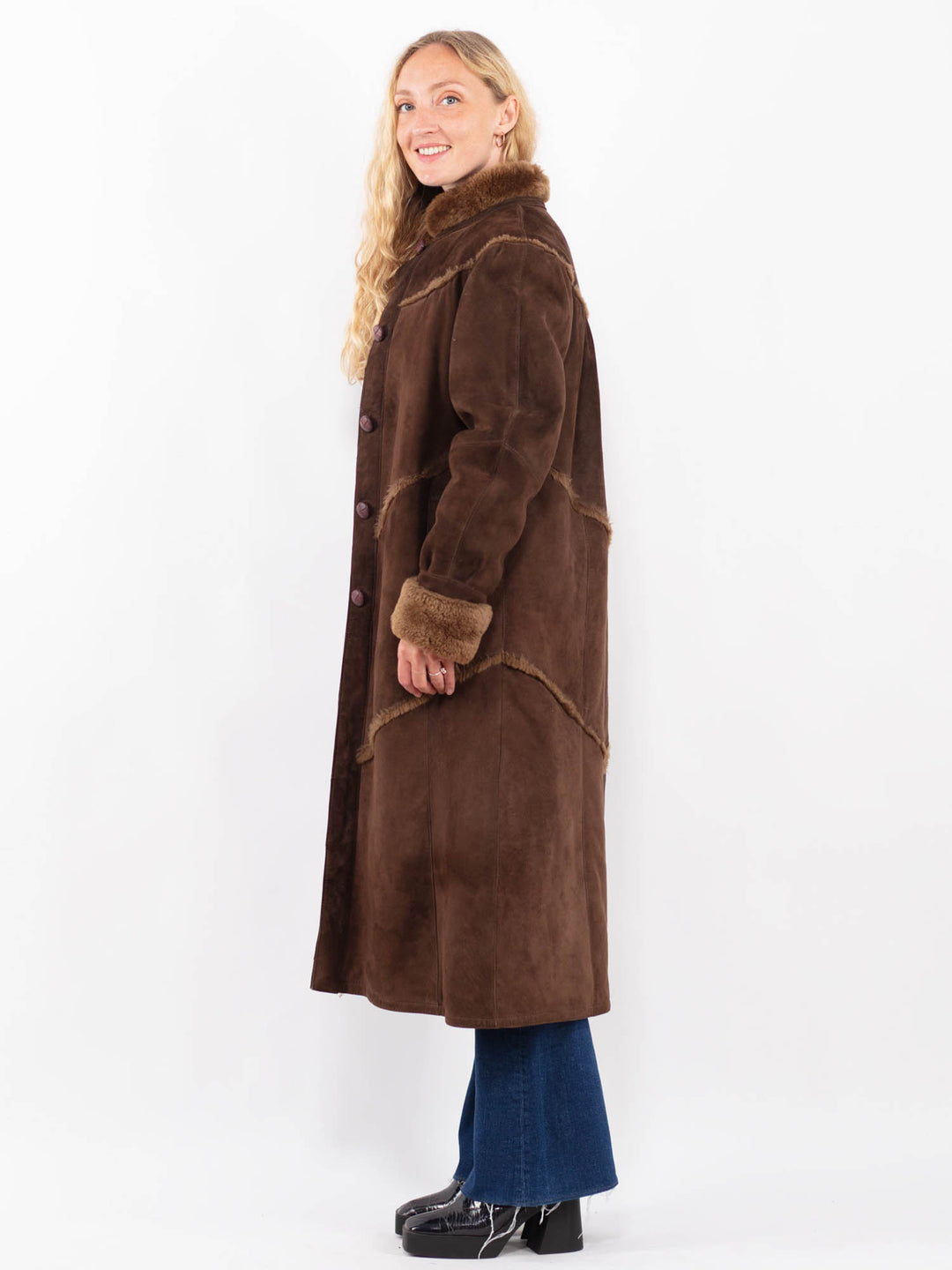 Vintage 70's Women Sheepskin Coat in BrownA0474