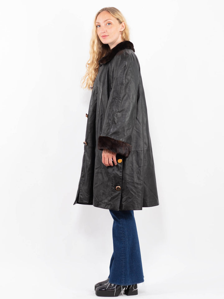 Vintage 80's Women Leather Coat in BlackA0434