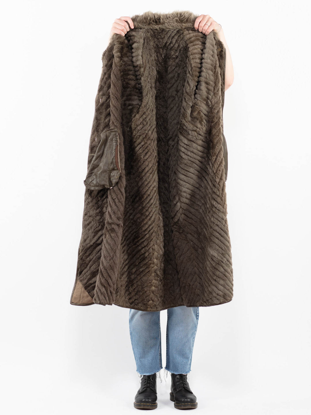 Vintage 80's Women Sheepskin Coat in BeigeA0248
