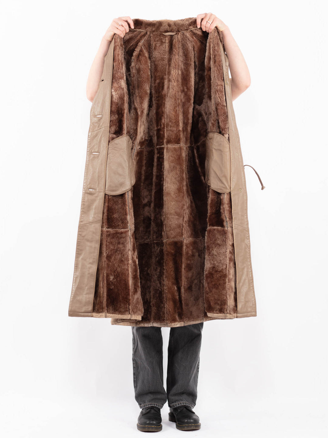 Vintage 80's Women Sheepskin Coat in BeigeA0598