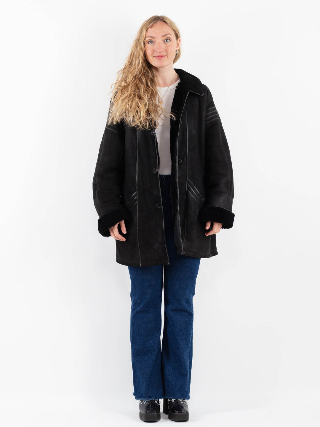Vintage 80's Women Sheepskin Coat in BlackV9860