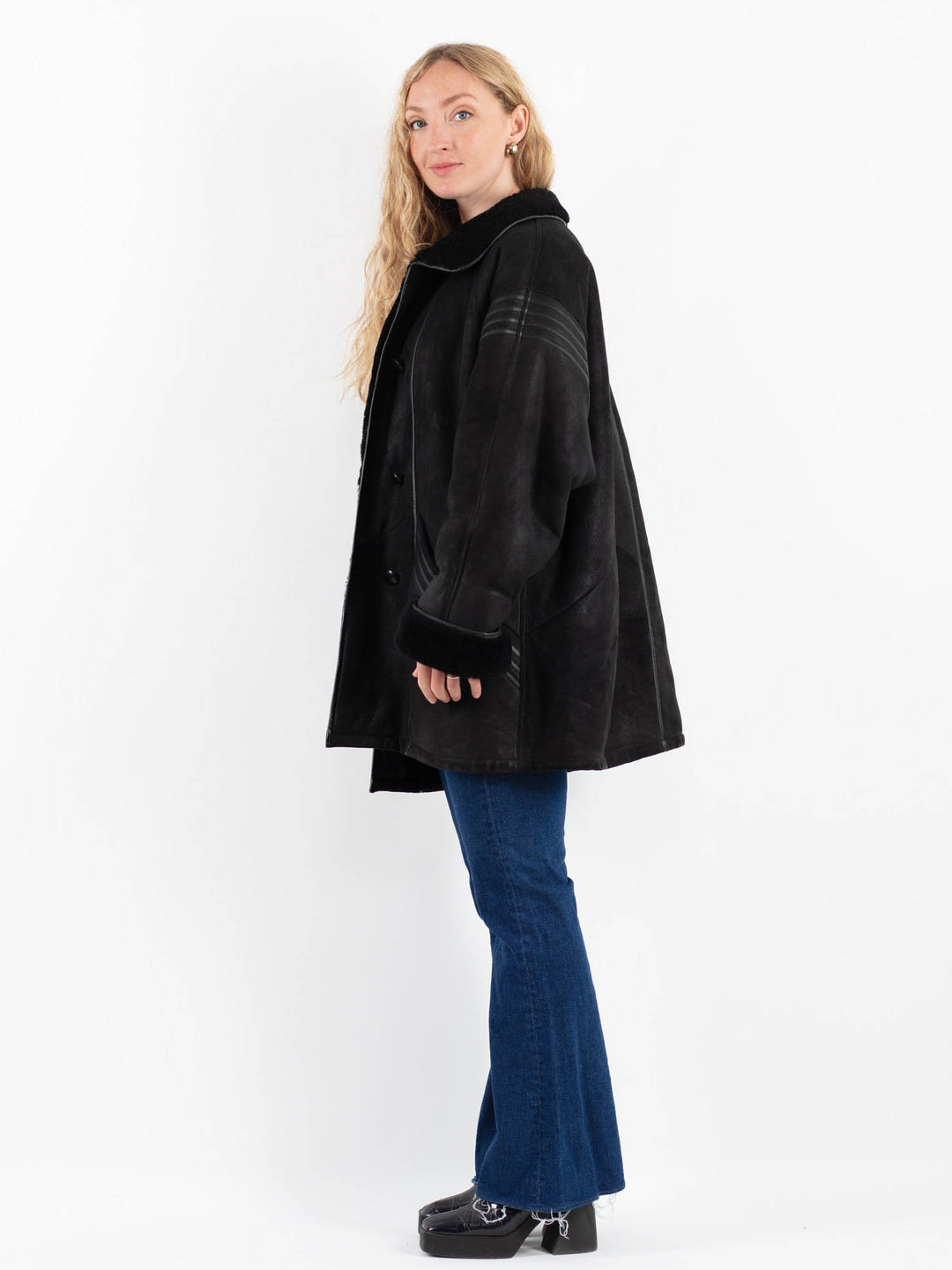 Vintage 80's Women Sheepskin Coat in BlackV9860