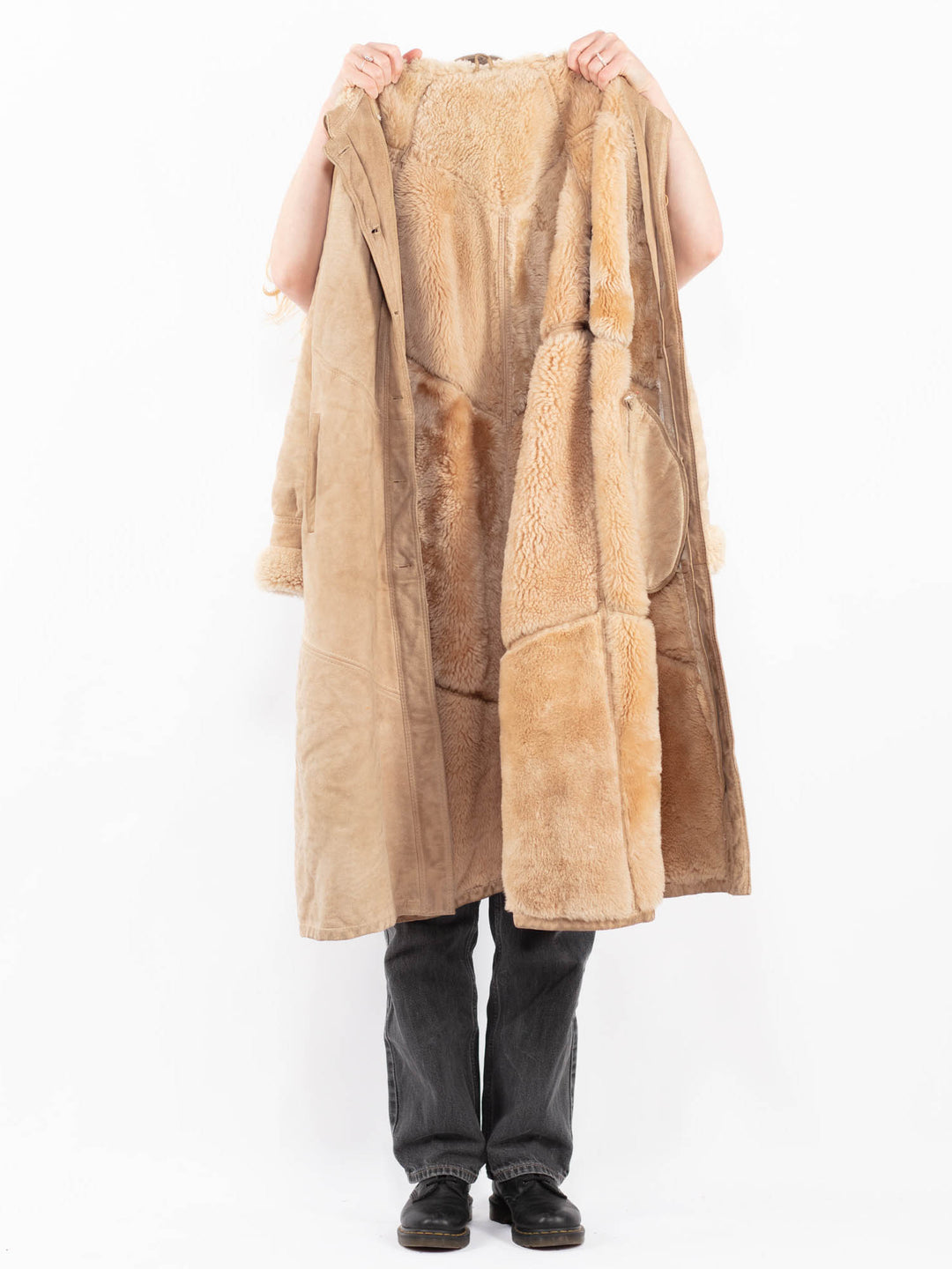 Vintage 80's Women Sheepskin Coat in BeigeA0605