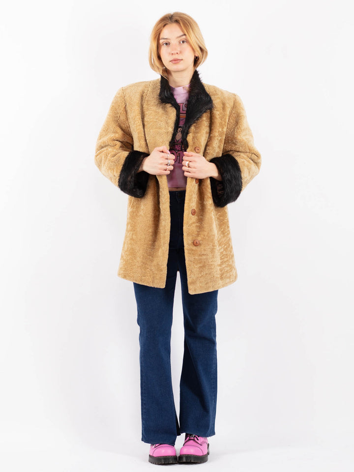 Vintage 80's Women Sheepskin Coat in BeigeV9549