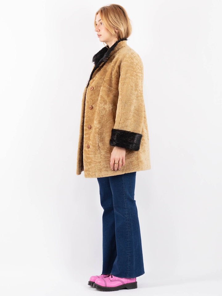 Vintage 80's Women Sheepskin Coat in BeigeV9549