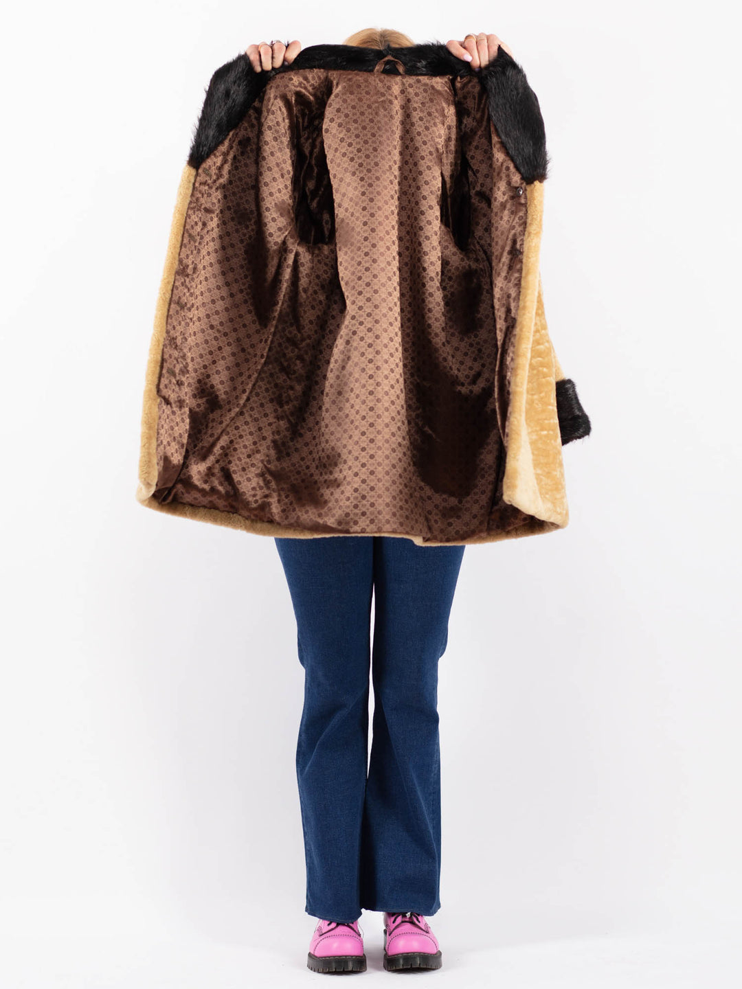 Vintage 80's Women Sheepskin Coat in BeigeV9549