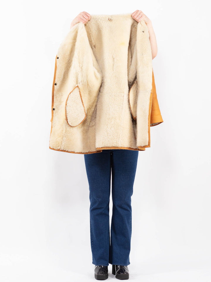Vintage 80's Women Sheepskin Coat in BrownA0365