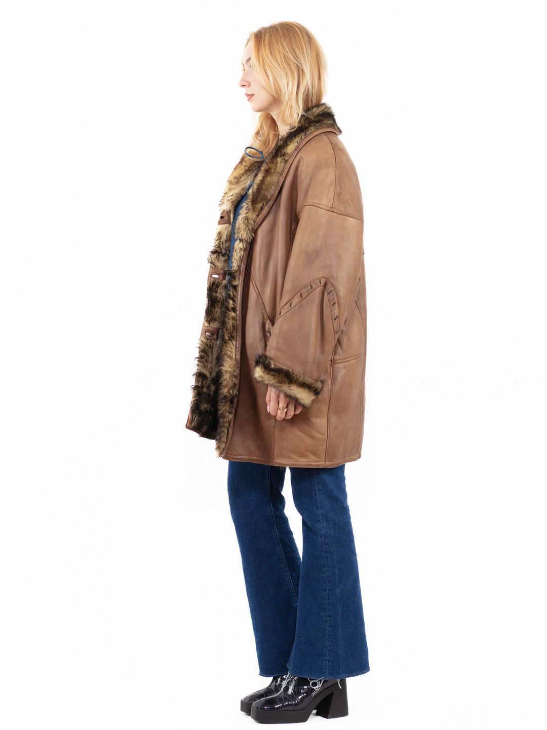 Vintage 80's Women Sheepskin Shearling Coat in BeigeA0059