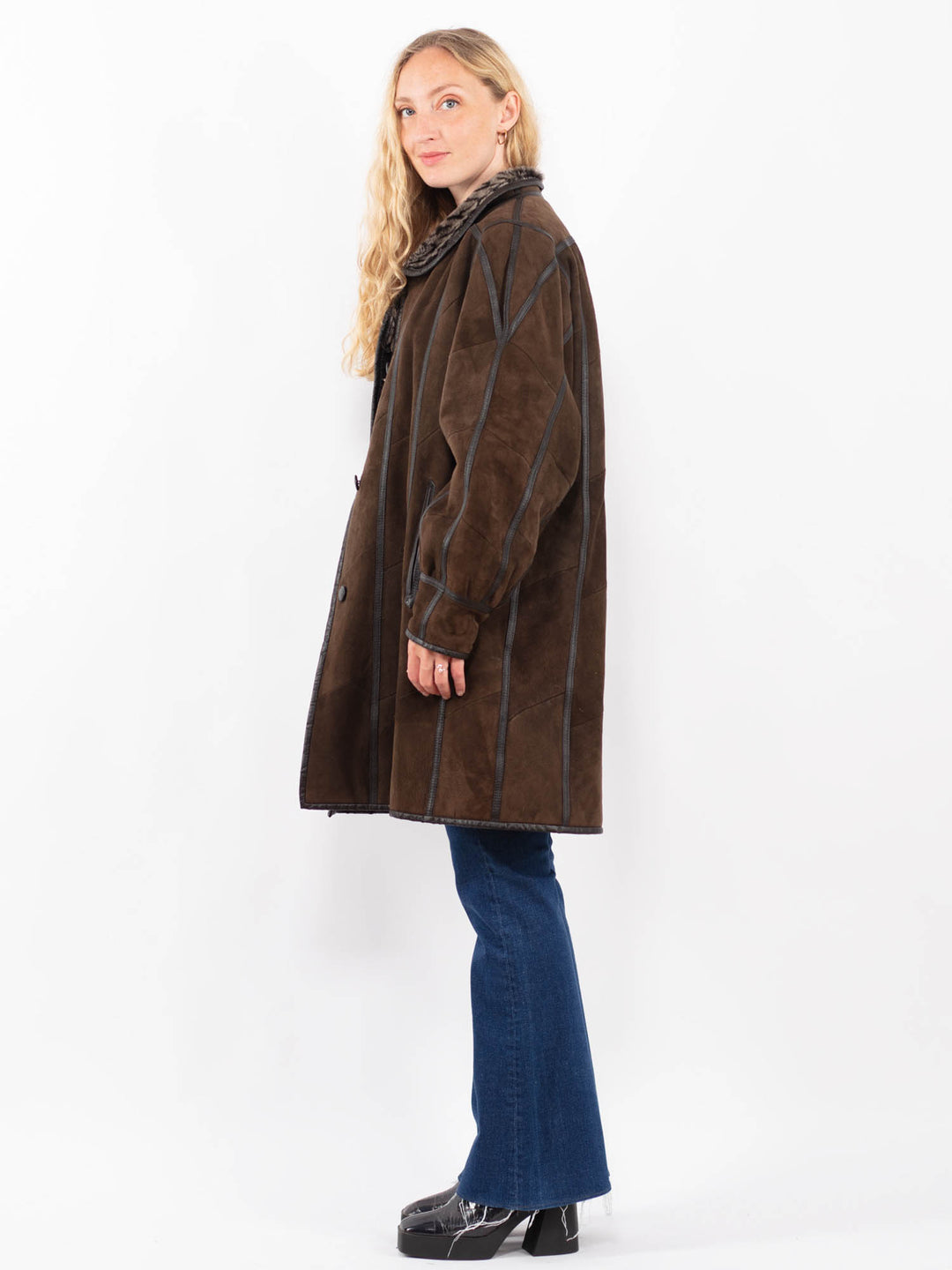 Vintage 80's Women Sheepskin Coat in BrownA0374
