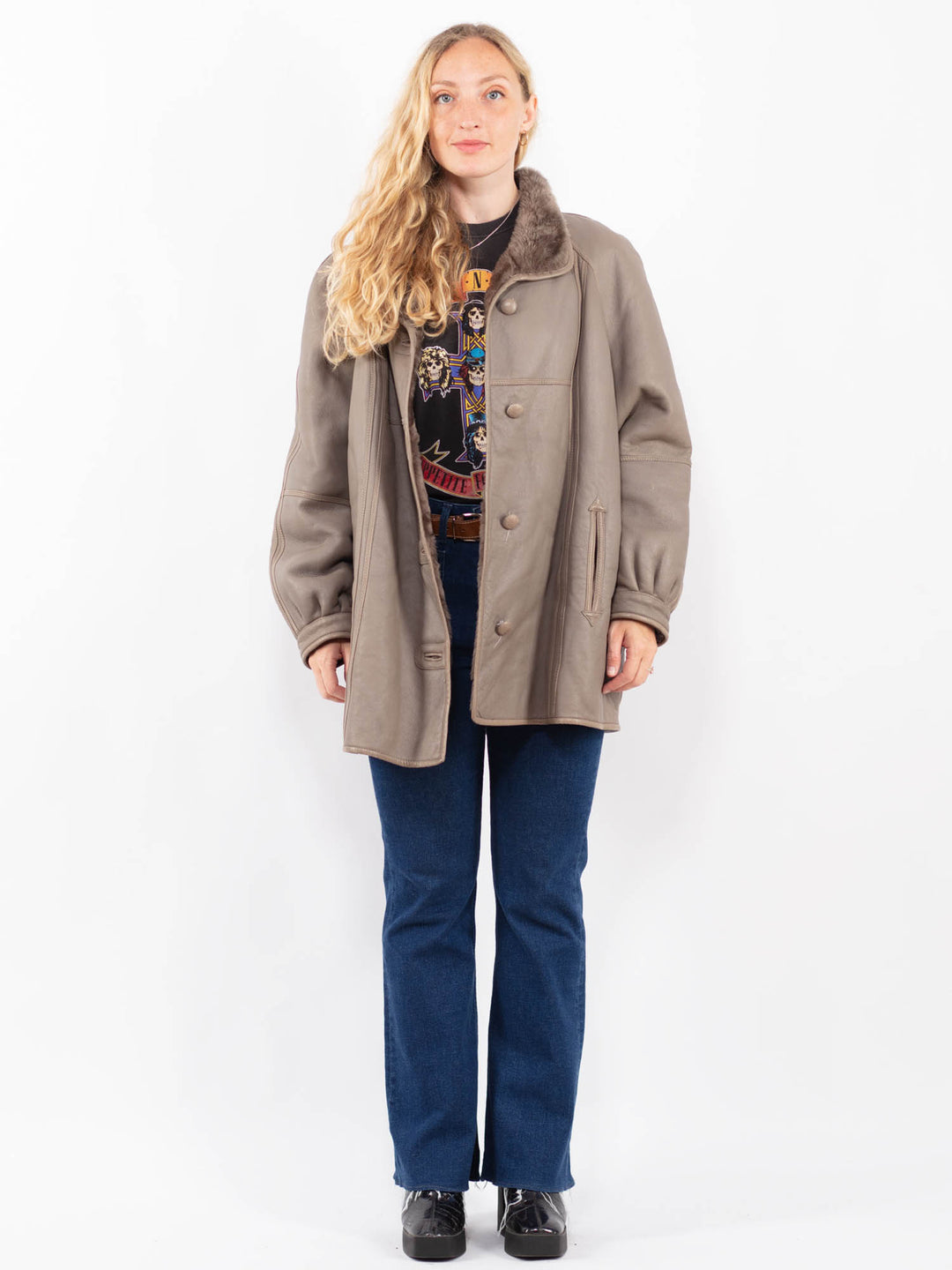 Vintage 90's Women Sheepskin Coat in BeigeA0375