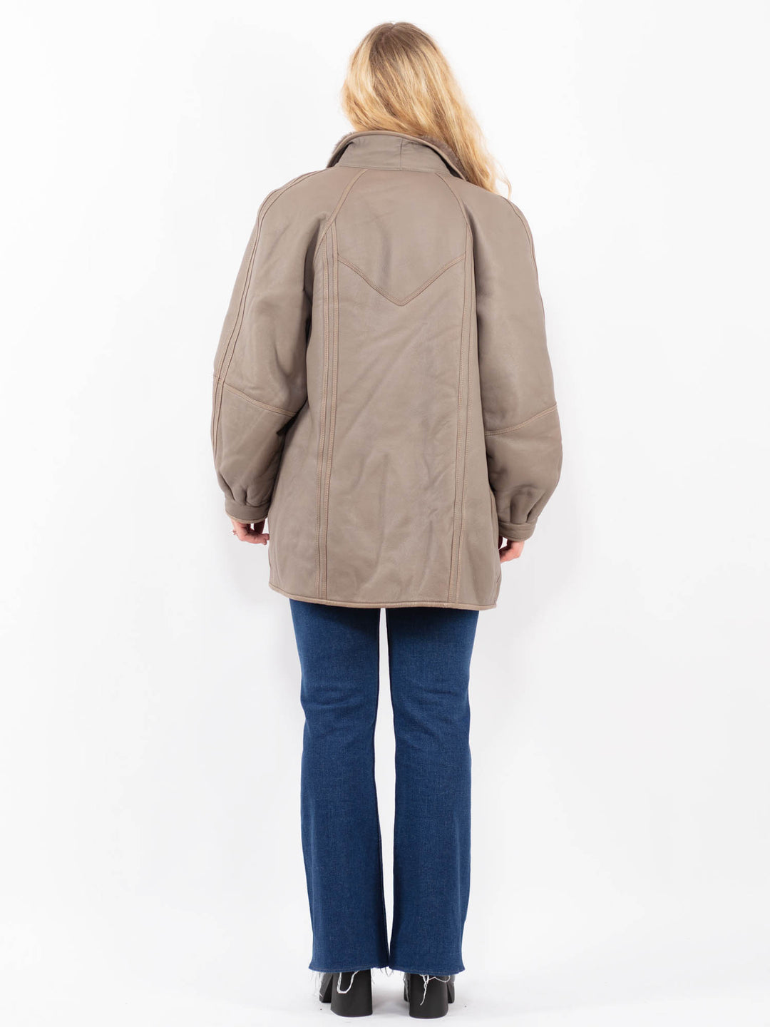 Vintage 90's Women Sheepskin Coat in BeigeA0375
