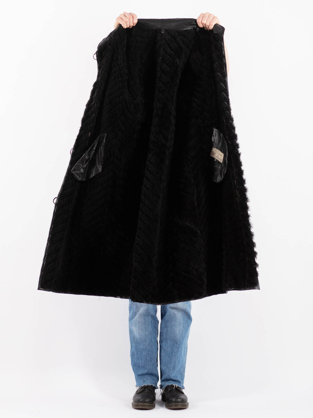 Vintage 80's Women Sheepskin Shearling Coat in BlackV9469
