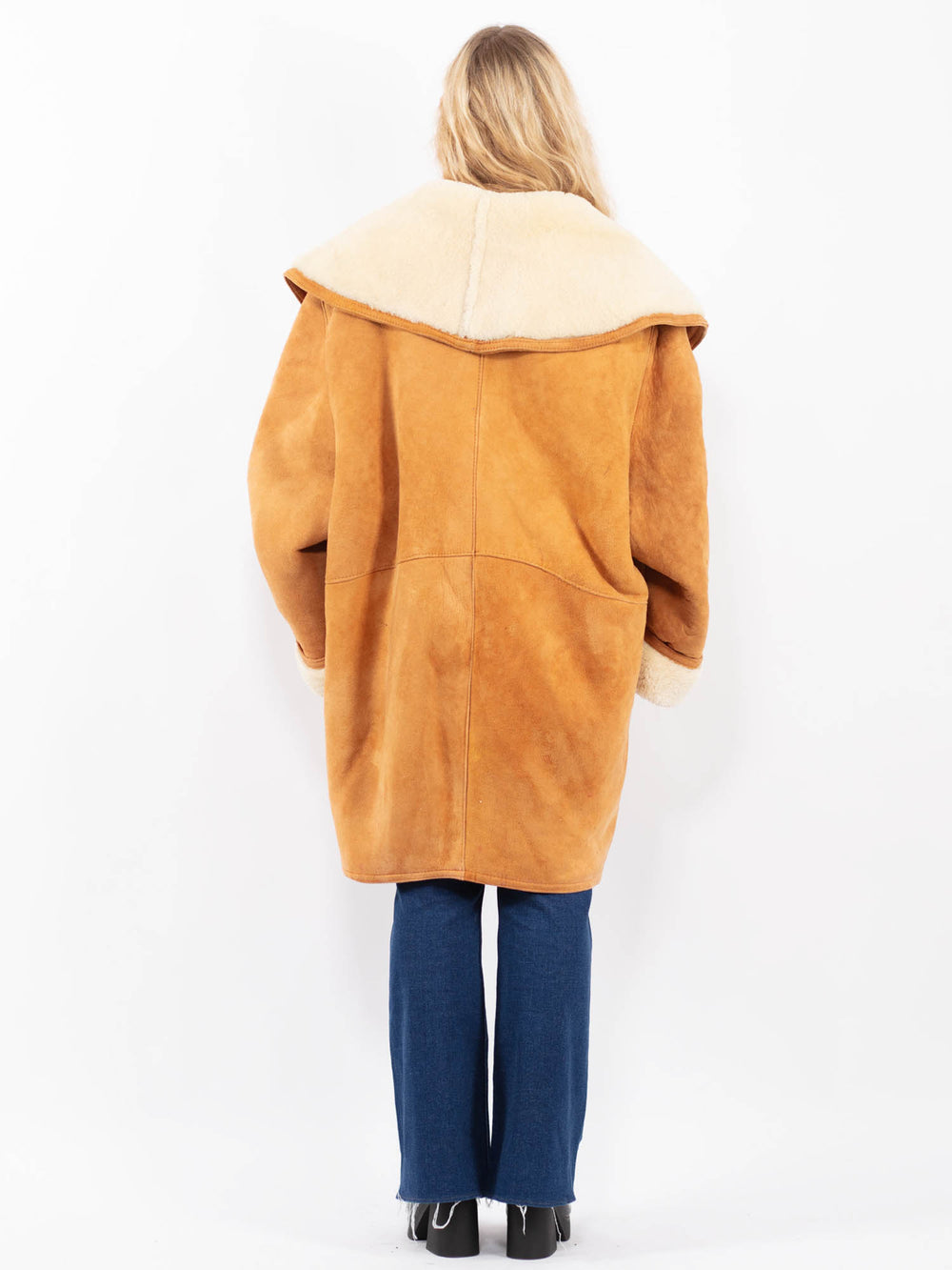 Vintage 80's Women Sheepskin Coat in BrownA0379