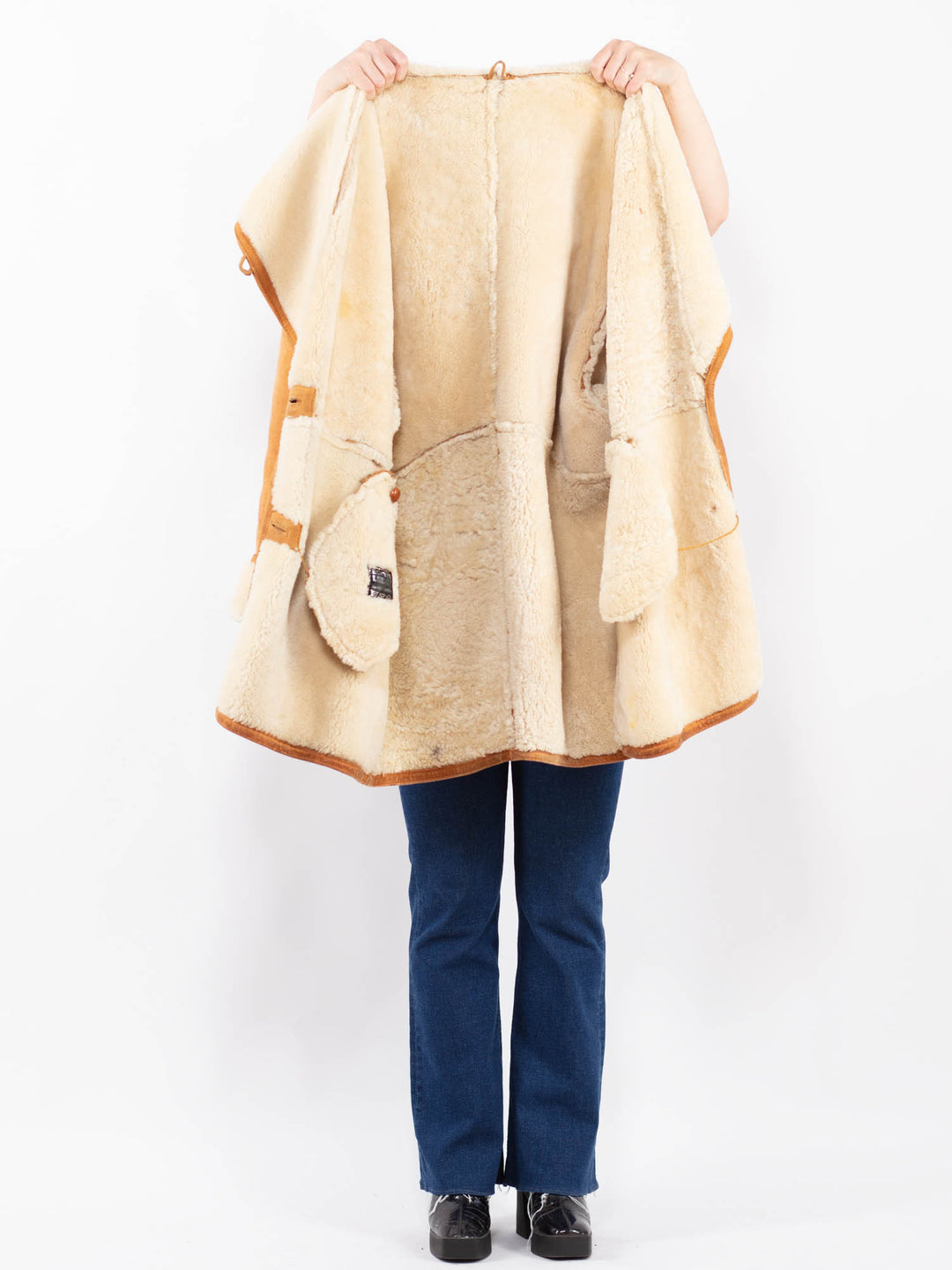 Vintage 80's Women Sheepskin Coat in BrownA0379