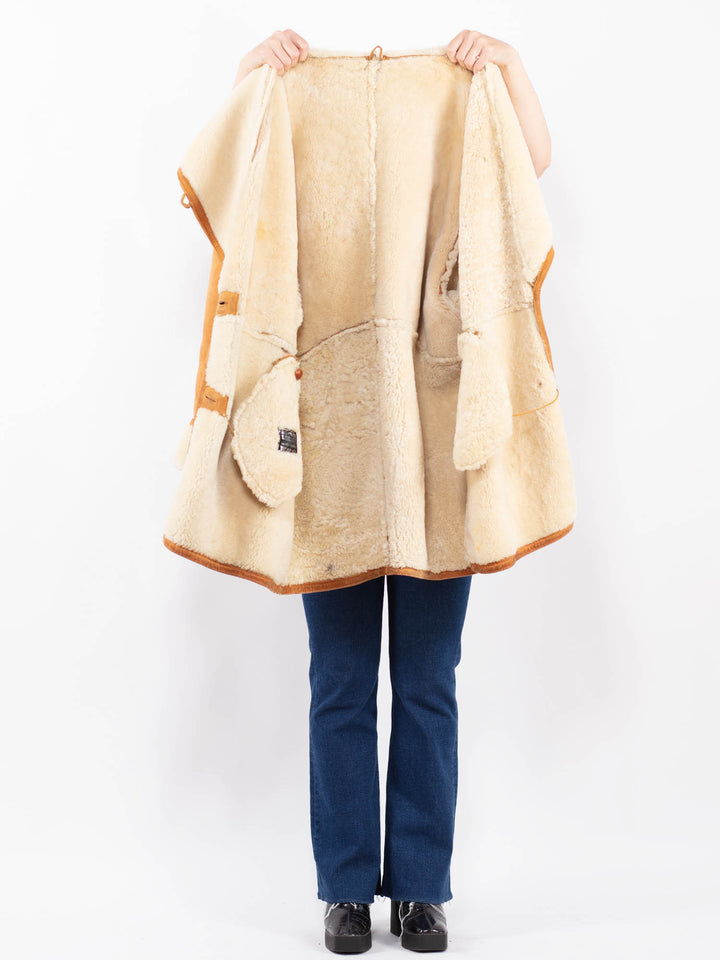 Vintage 80's Women Sheepskin Coat in BrownA0379