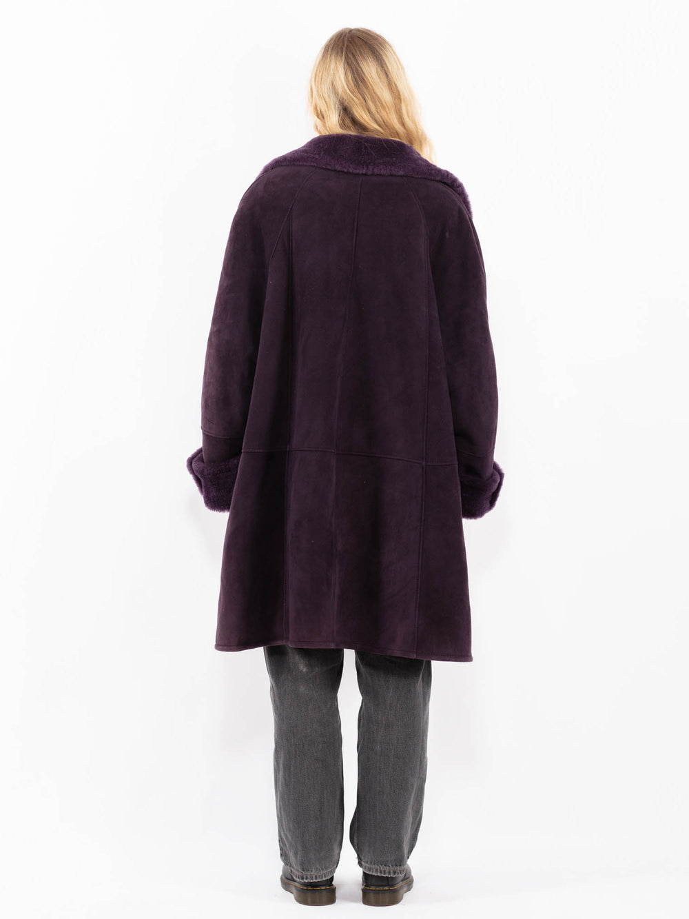 Vintage 80's Women Sheepskin Coat in PurpleA0625