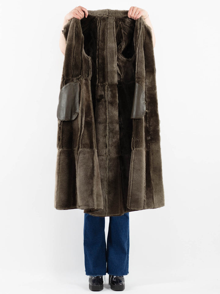 Vintage 80's Women Sheepskin Coat in BrownV9890