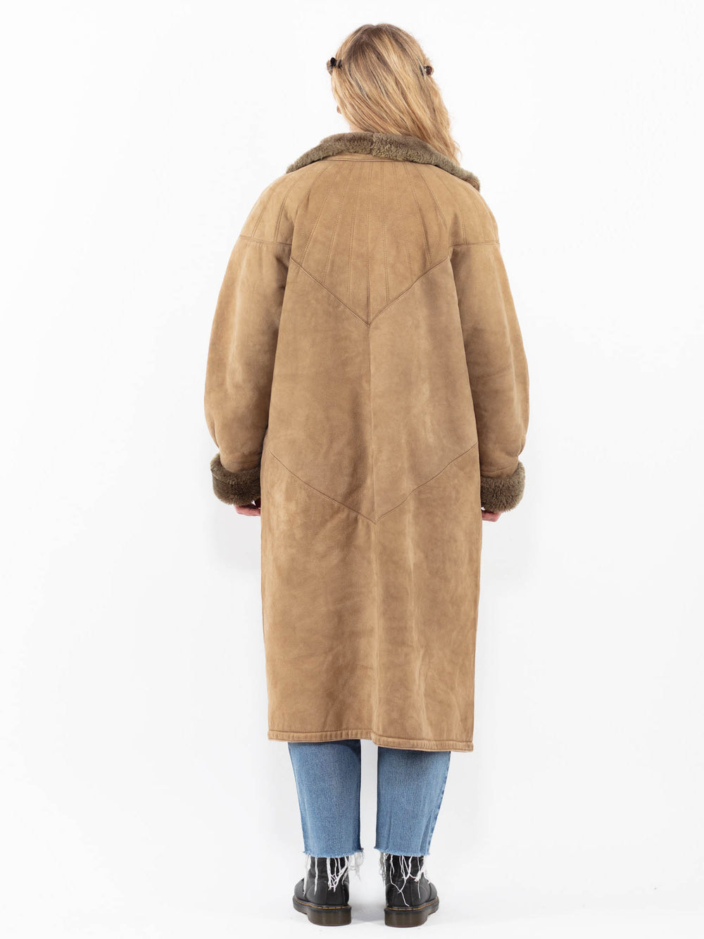 Vintage 80's Women Sheepskin Coat in BeigeA0326