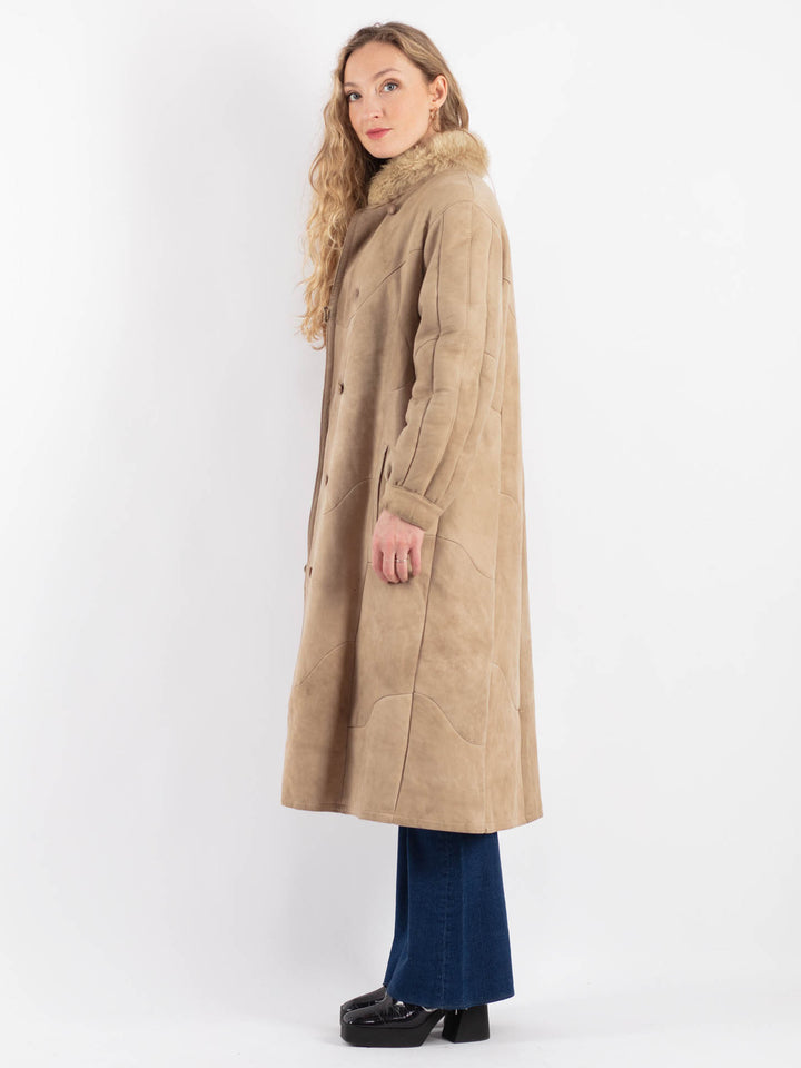 Vintage 80's Women Sheepskin Coat in BeigeV9176