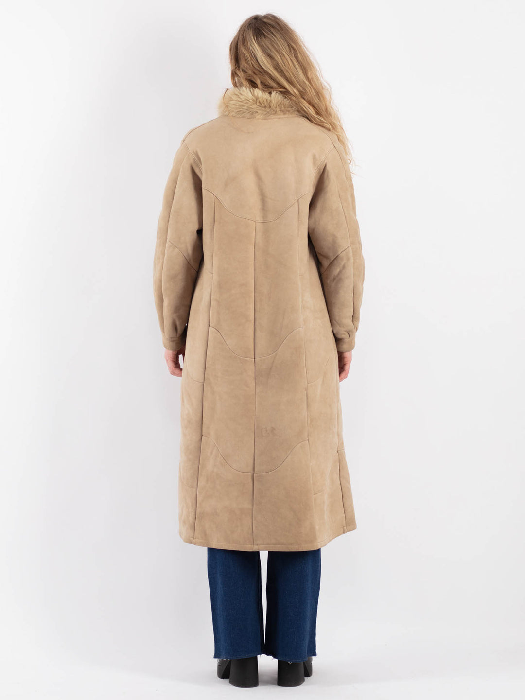 Vintage 80's Women Sheepskin Coat in BeigeV9176