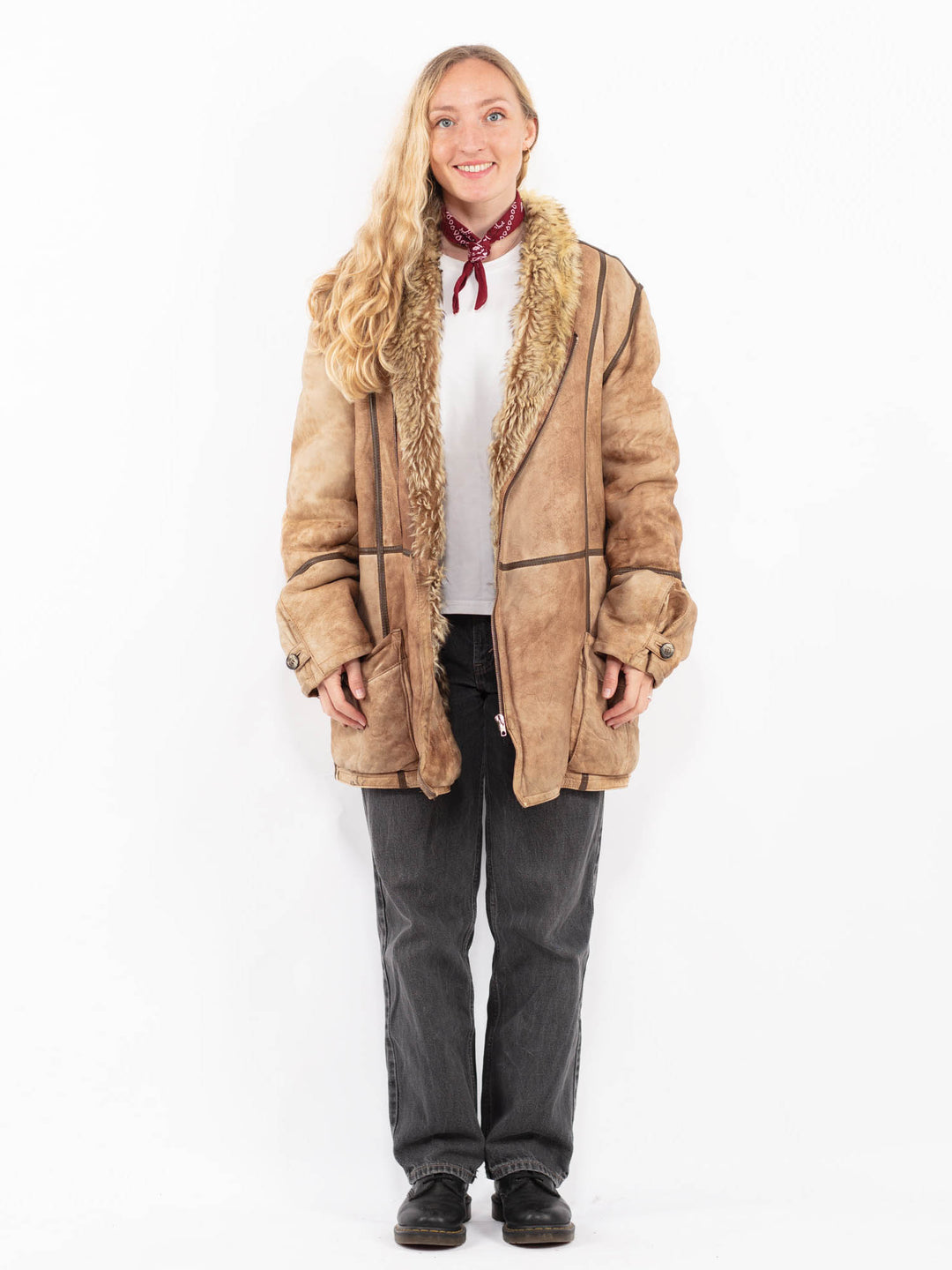 Vintage 80's Women Sheepskin Coat in BeigeA0686